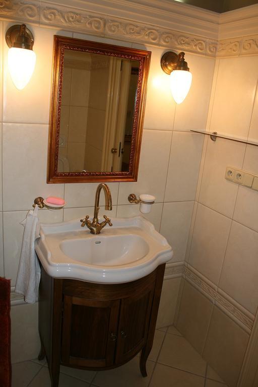 Apartment No 0A Anenska 13 - Stare Mesto Prag Exteriör bild