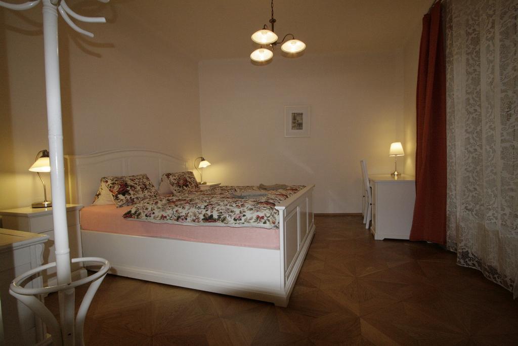 Apartment No 0A Anenska 13 - Stare Mesto Prag Exteriör bild